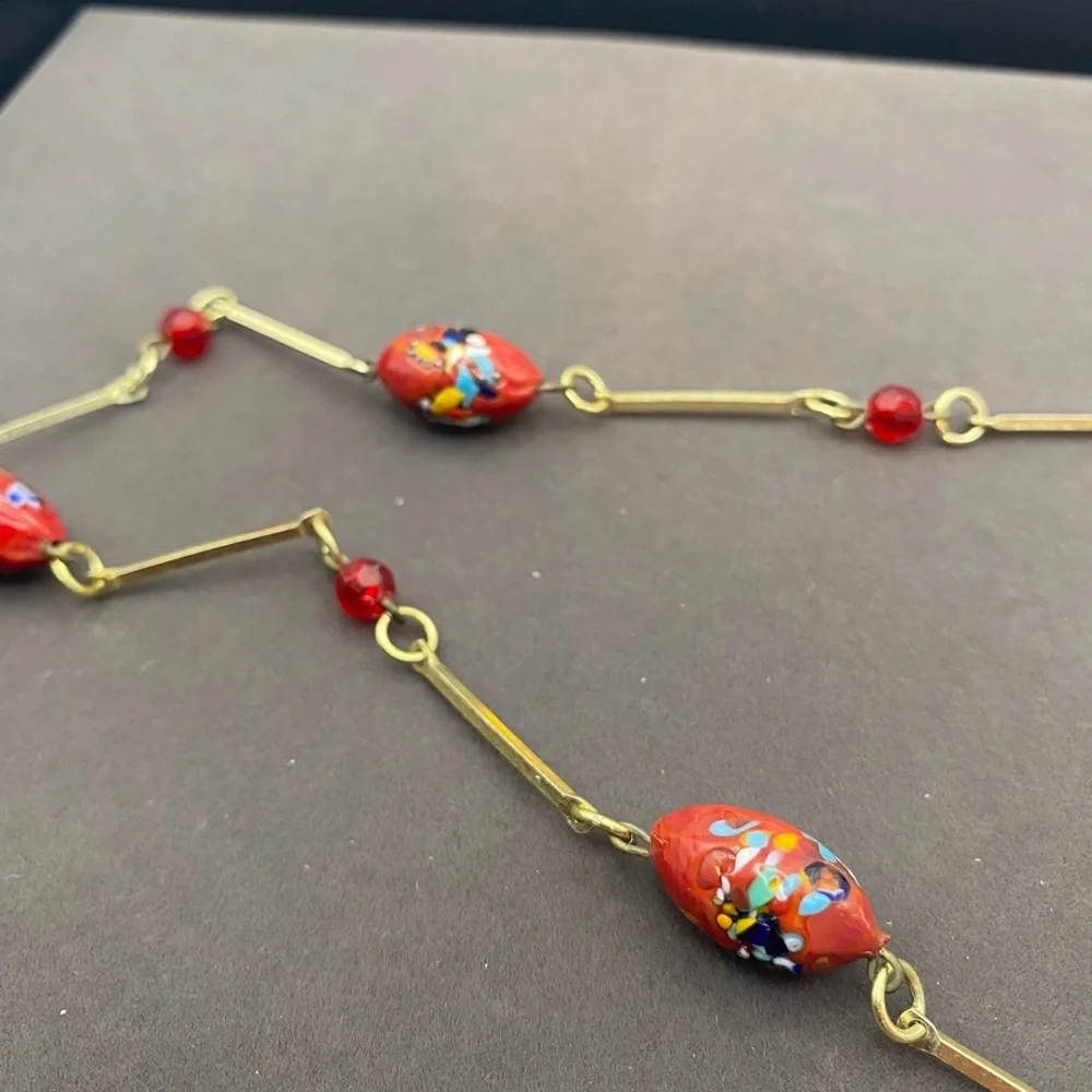 Vintage Murano Glass Millefiori Red Bead Necklace with gold tone link rods. - Picture 10 of 13